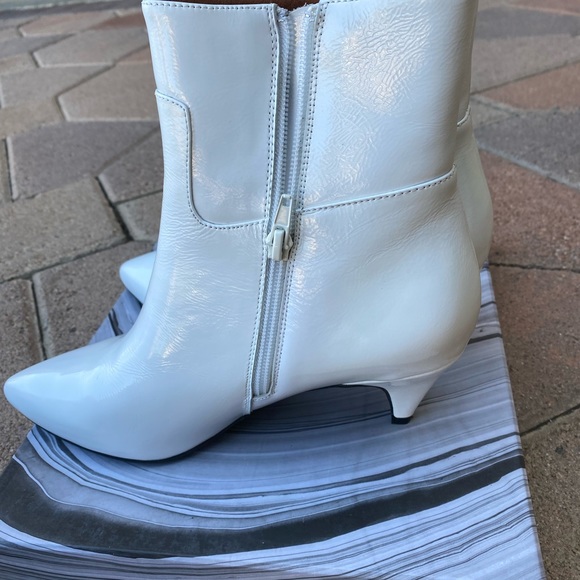 Jeffrey Campbell white boots - Picture 2 of 5